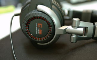 专业音频系统试听体验 硕美科e95 2010耳机评测